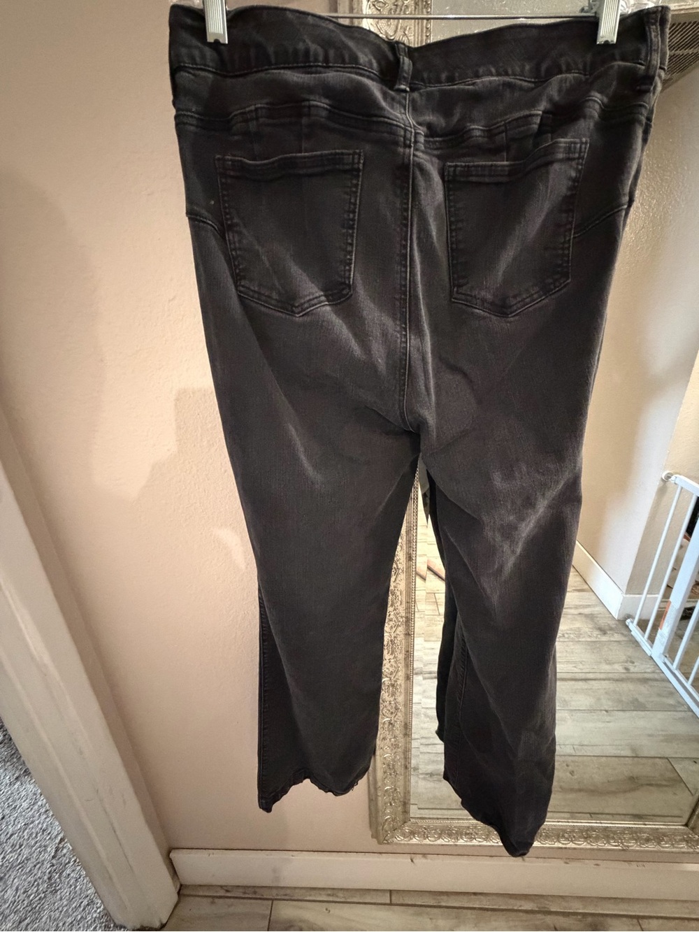 torrid Black High-Rise Cropped Stretch Jeans